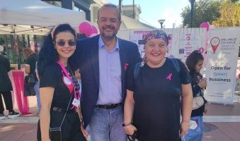 Ο Αλέξανδρος Τριανταφυλλίδης στη δράση ενημέρωσης και στήριξης του αγώνα πρόληψης και αντιμετώπισης του Καρκίνου του Μαστού, που πραγματοποιήθηκε από την Επιτροπή Γυναικείας Επιχειρηματικότητας του Εμπορικού Συλλόγου Ευόσμου Κορδελιού.